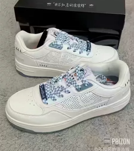 李宁迪士尼联名板鞋 白蓝色配色 全掌李宁云...