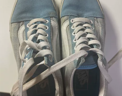 转专卖店购买的Vans球鞋 九成新，几乎没...