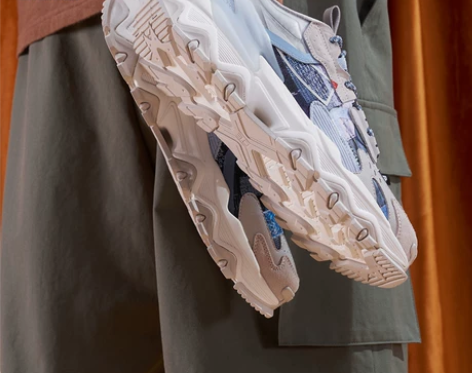 特步山海系列冶陶休闲鞋运动鞋男老爹鞋潮流鞋子