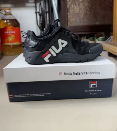 FILA斐乐女鞋，健身跑鞋，37码，保正品...