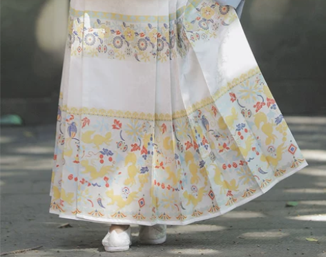 兰若庭汉服 如意松鼠 明制 妆花 马面 袄...