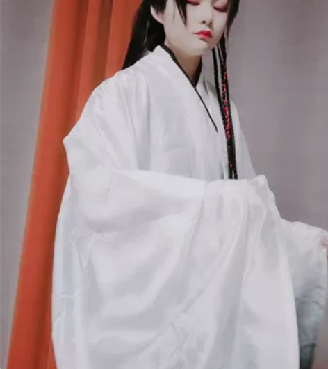 尺码m，九尾汉服 淘宝随便买的三件套 很宽...