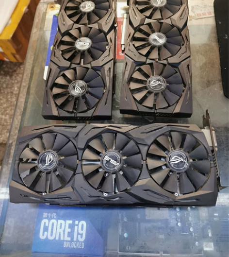 华硕猛禽588满血,实物图,使用正常无拆修...