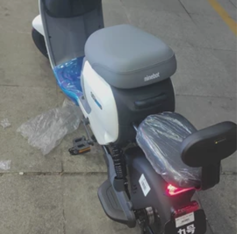 九号电动车a30 感兴趣的话点“我想要”和...