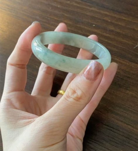 出湖水绿飘清新小蓝花贵妃镯  小家碧玉感超...