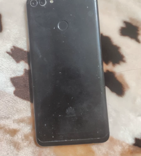 华为畅享8p。几年前买的。换手机了一直没用...