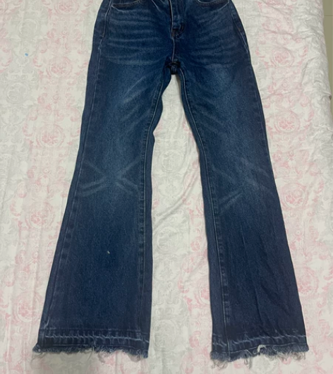 95新喇叭牛仔裤，腰围适合66-68cm，...
