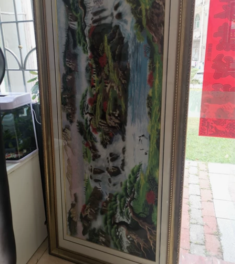 一副刺绣画,风景画,不是印刷的,是刺绣刺绣...