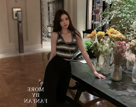 樊樊同款 吊带撞色针织背心女夏季修身短款条...