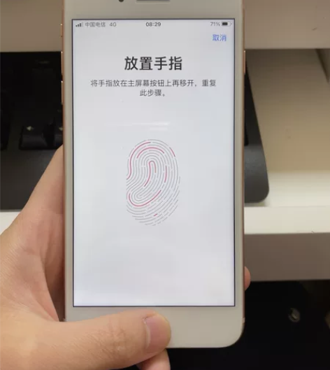 苹果8plus，国行64gb，机器除了后置...