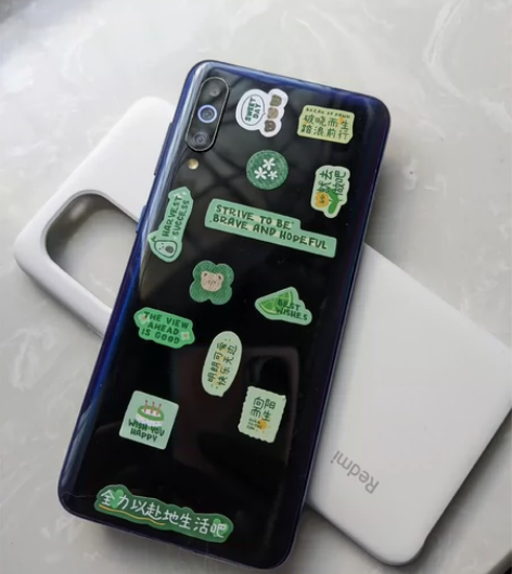 三星A60,没钱了,得卖机子了,主板不漏电...