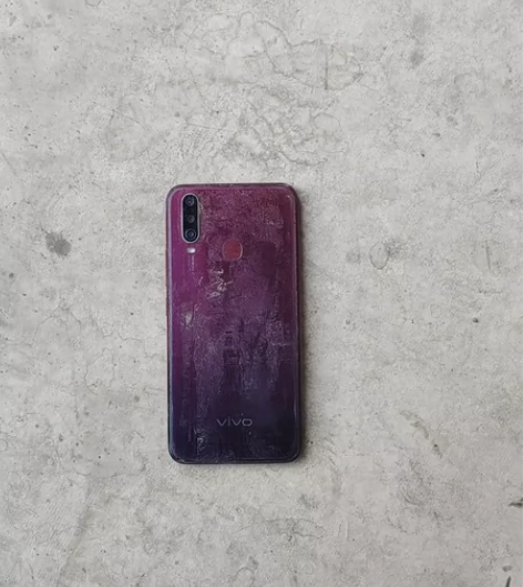 vivo y3尸体机,有需要的带走 感兴趣...