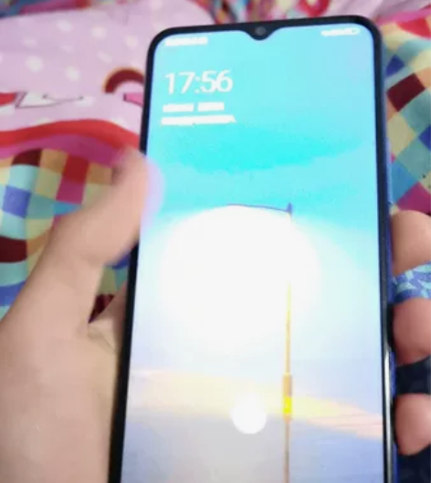 vivo Y30自用用过一年半,屏幕无磕碰...