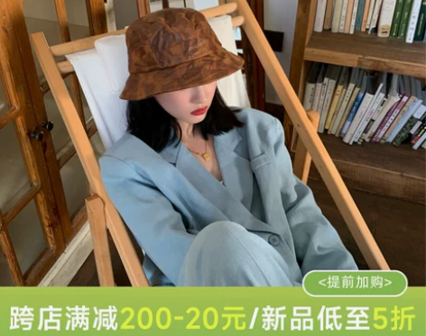 爬姐强烈推荐 设计师走秀款~网红炸街pu皮...