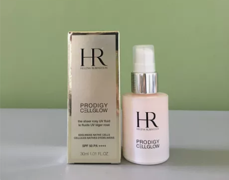 hr赫莲娜高光防晒 30ml 质地是流动性...