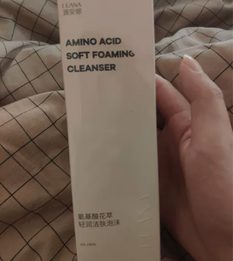 潞安娜洗面奶150ml，泡沫洁面，全新有塑...
