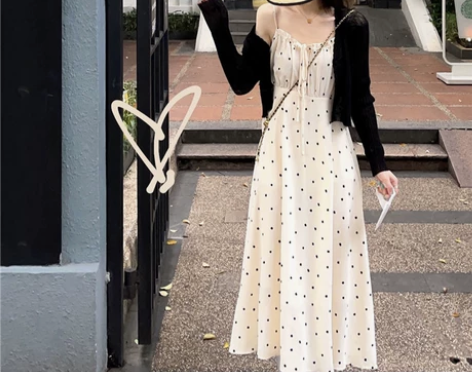 波点吊带裙连衣裙夏雪纺裙子女收腰法式长裙秋...