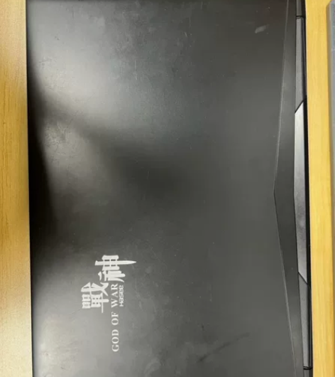 神州战神Z6游戏本，成色挺好的，玩联盟啥的...