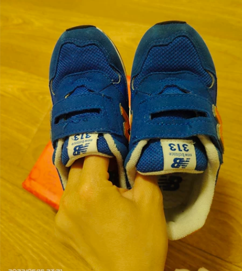 newbalace新百伦儿童休闲鞋,专柜购...