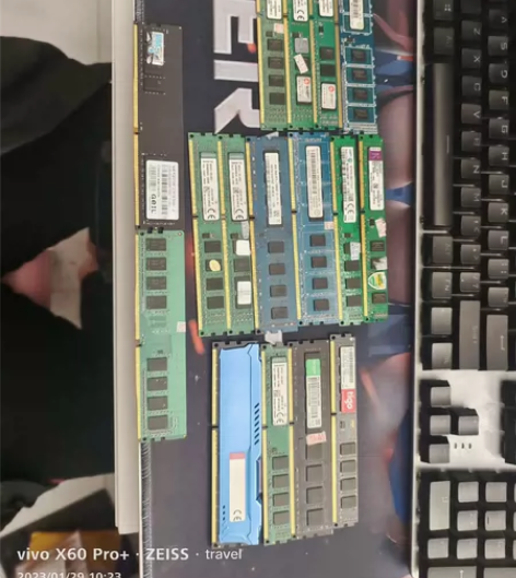 一二线内存，就剩这些了，4g还有六根30，...
