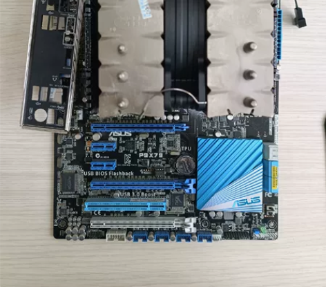 拆机华硕P9X79主板+I7-3930K。...