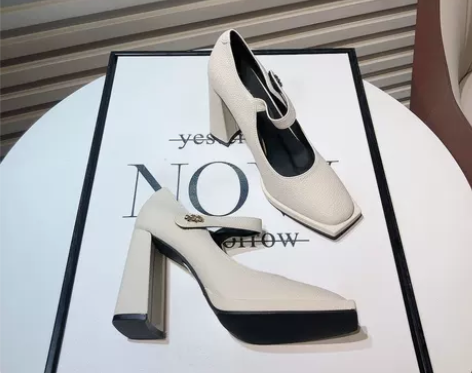 温柔复古玛丽珍鞋法式高跟鞋女防水台方头粗跟...