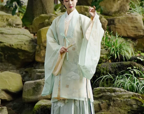 都城南庄传统汉服秋冬新款青色明制直领绣花披...