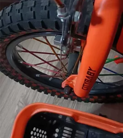 都市贝贝网球王子儿童自行车，14寸。九成新...