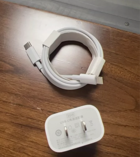 苹果快充数据线 充电头 感兴趣的话点“我想...