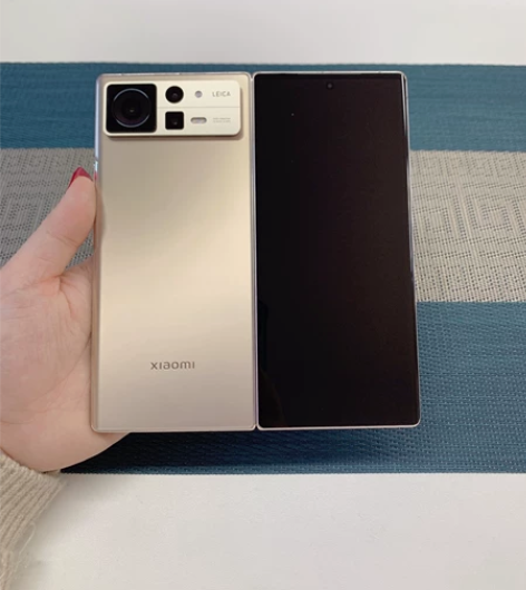 成色靓！小米Mixfold2星耀金 12+...