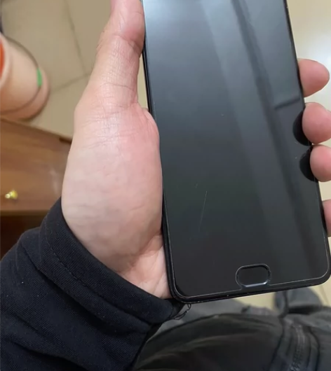 出一台4+64小米note3绝版手机。 其...