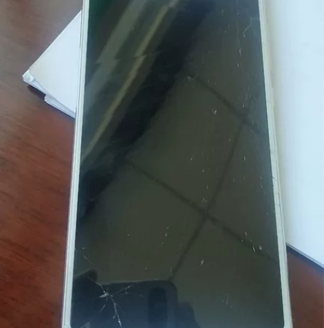 小米6x手机一直重启，4+64只要150元...