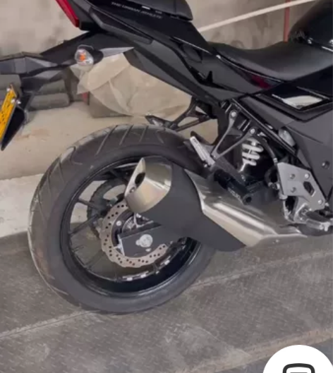 2022年8月上牌，黑色22款铃木gsx2...