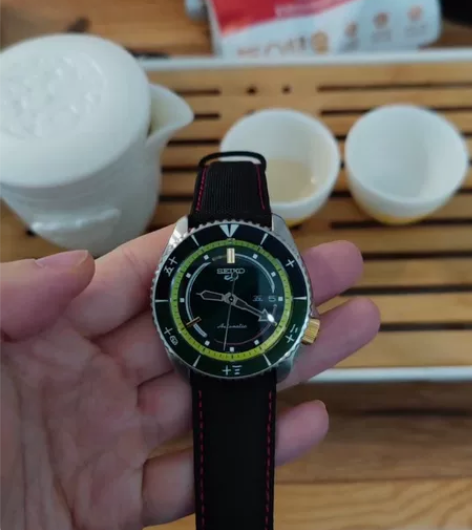 seiko精工5号航海王联名手表，索隆款。...