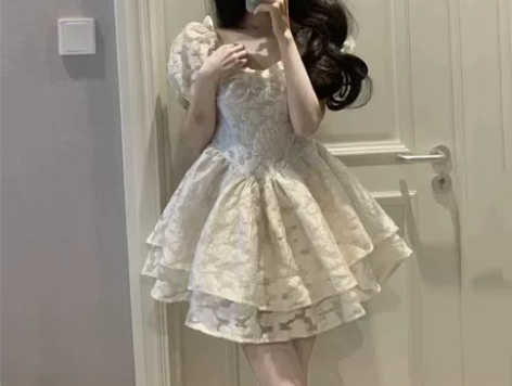 裙子公主风蓬蓬裙 买了没穿过 穿不了...