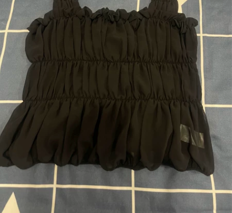 法式性感风褶上衣,特别好看,M码,闲置不退...