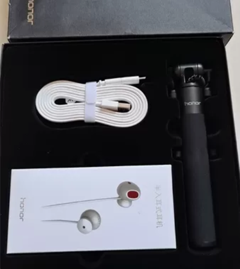 荣耀礼盒AM11耳机自拍杆数据线 全新未使...