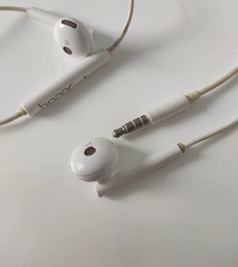 荣耀正品耳机,音质好,功能正常。闲置转 感...