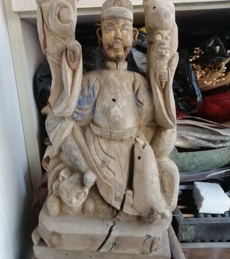 清代木雕药王，高35厘米，品相如图自己看好...