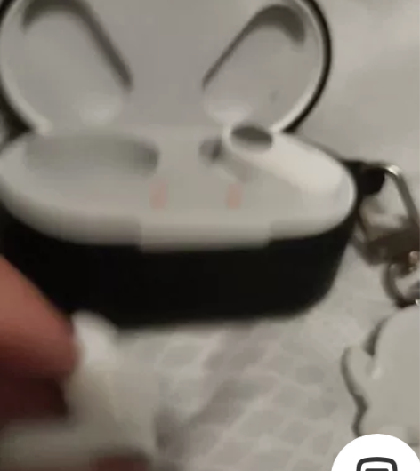 一加耳机 感兴趣的话点“我想要”和我私聊吧...
