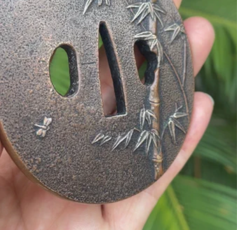 变现了，这个竹子是鎏银工艺吧 鎏金工艺听到...