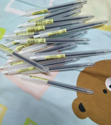 出售中性笔，黑色（全新），共19只 感兴趣...