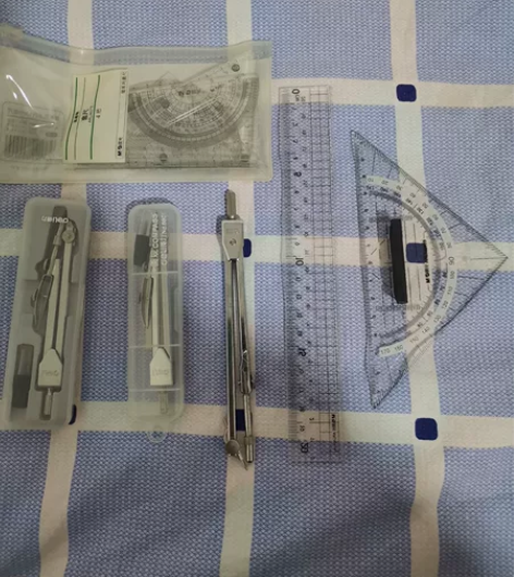 圆规，直尺，半圆仪，三角板。学习生活必备，...