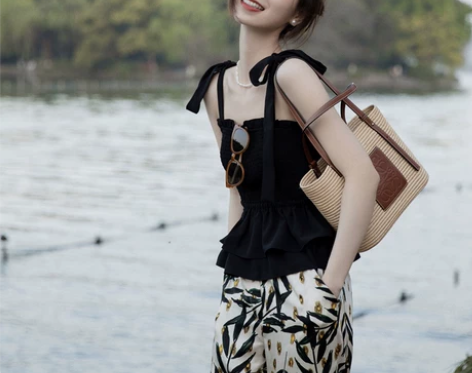 【狂欢价】夏季2022年新款女黑色小吊带背...