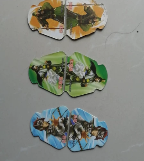 各种稀有卡，保证你没见过。三张三国演义七彩...