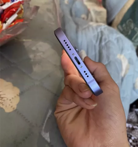 苹果12换过屏幕，看上的可以联系，想了解什...