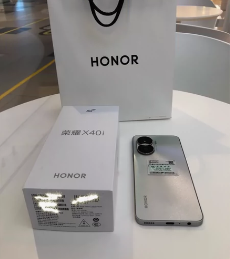 荣耀X40i,【8+128】刚使用两个多月...