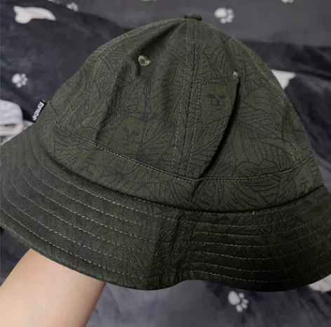 ripndip小贱猫渔夫帽，戴过两次，非偏...