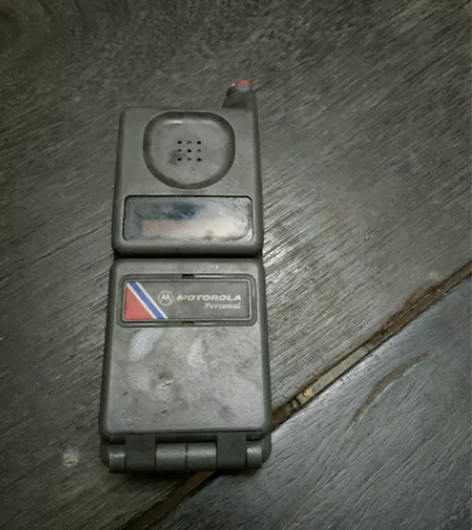 摩托罗拉手机品相如图售出不退不换 感兴趣的...
