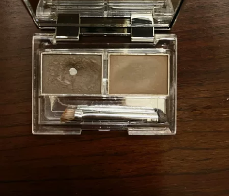 卡姿兰双效眉粉 01色号 感兴趣的话点“我...